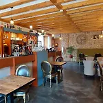 Alojamento de Acomodação e Pequeno-almoço Des Goubelins 3*